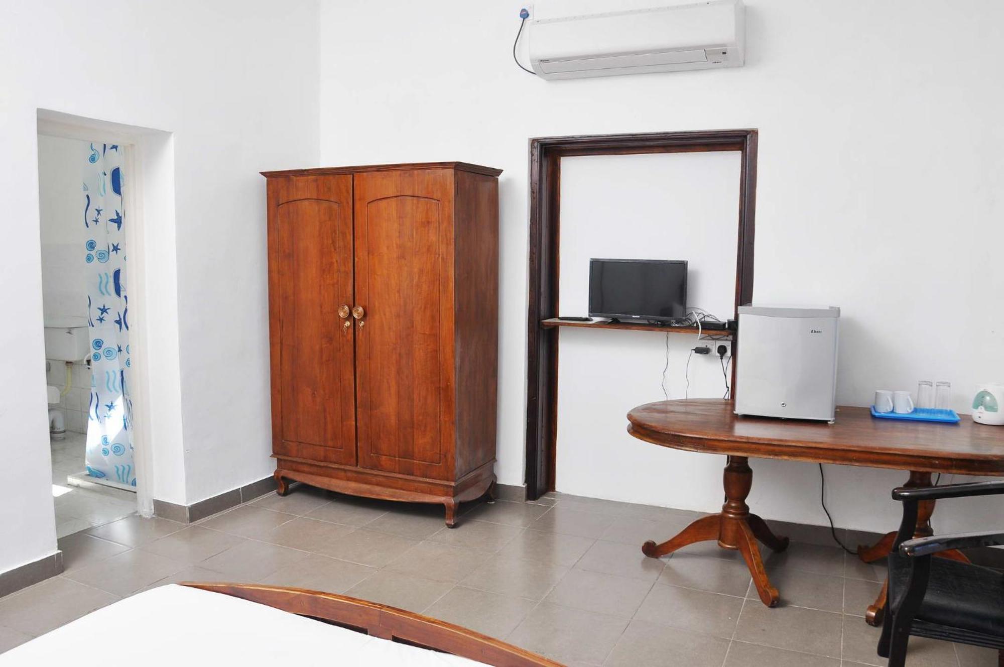 Sea View Hotel Kolombo Bagian luar foto