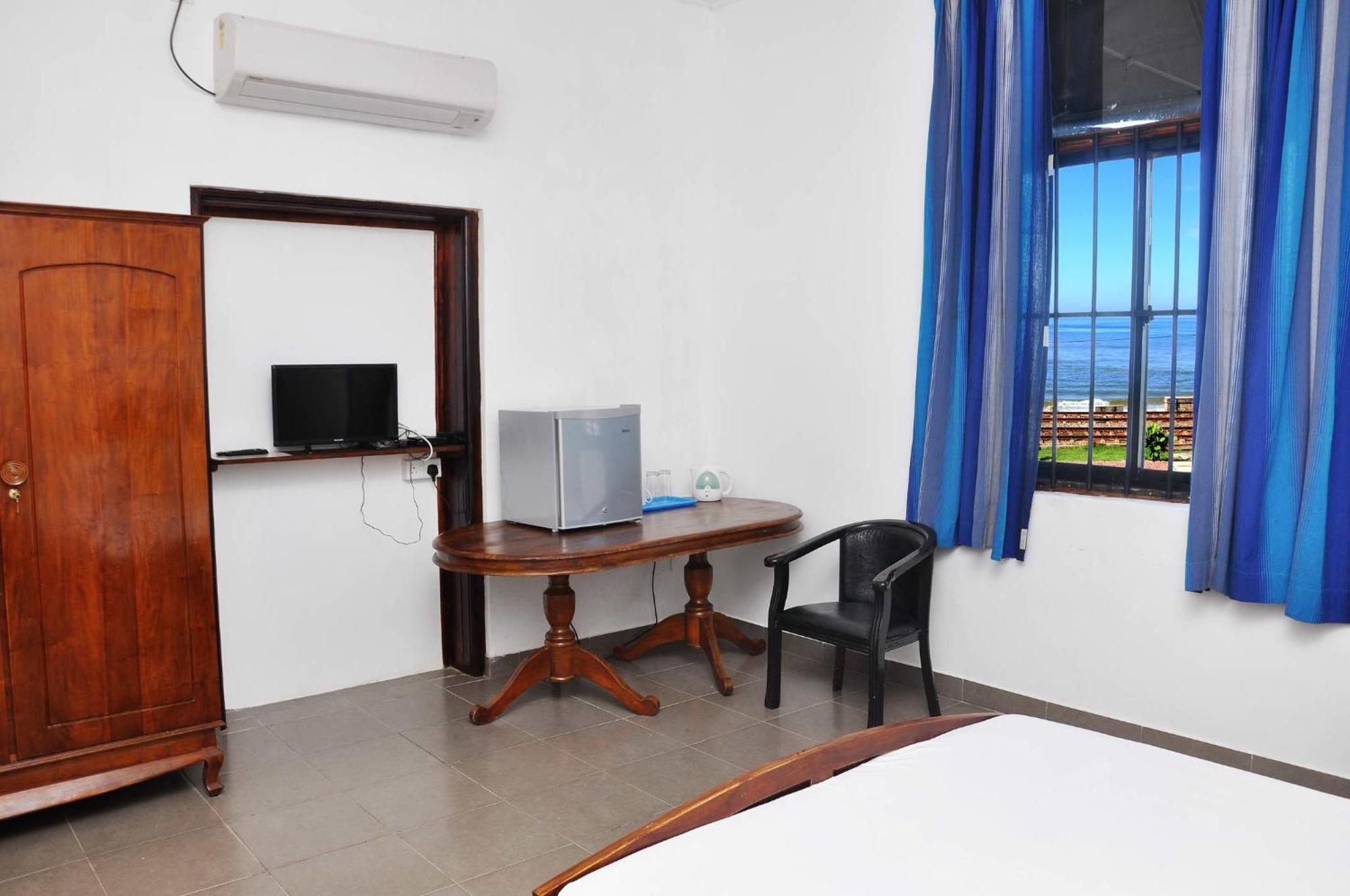 Sea View Hotel Kolombo Bagian luar foto
