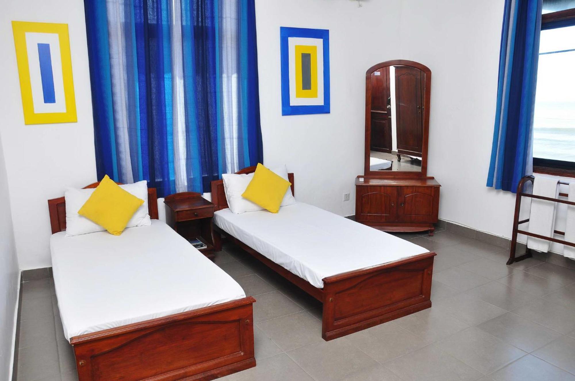 Sea View Hotel Kolombo Bagian luar foto