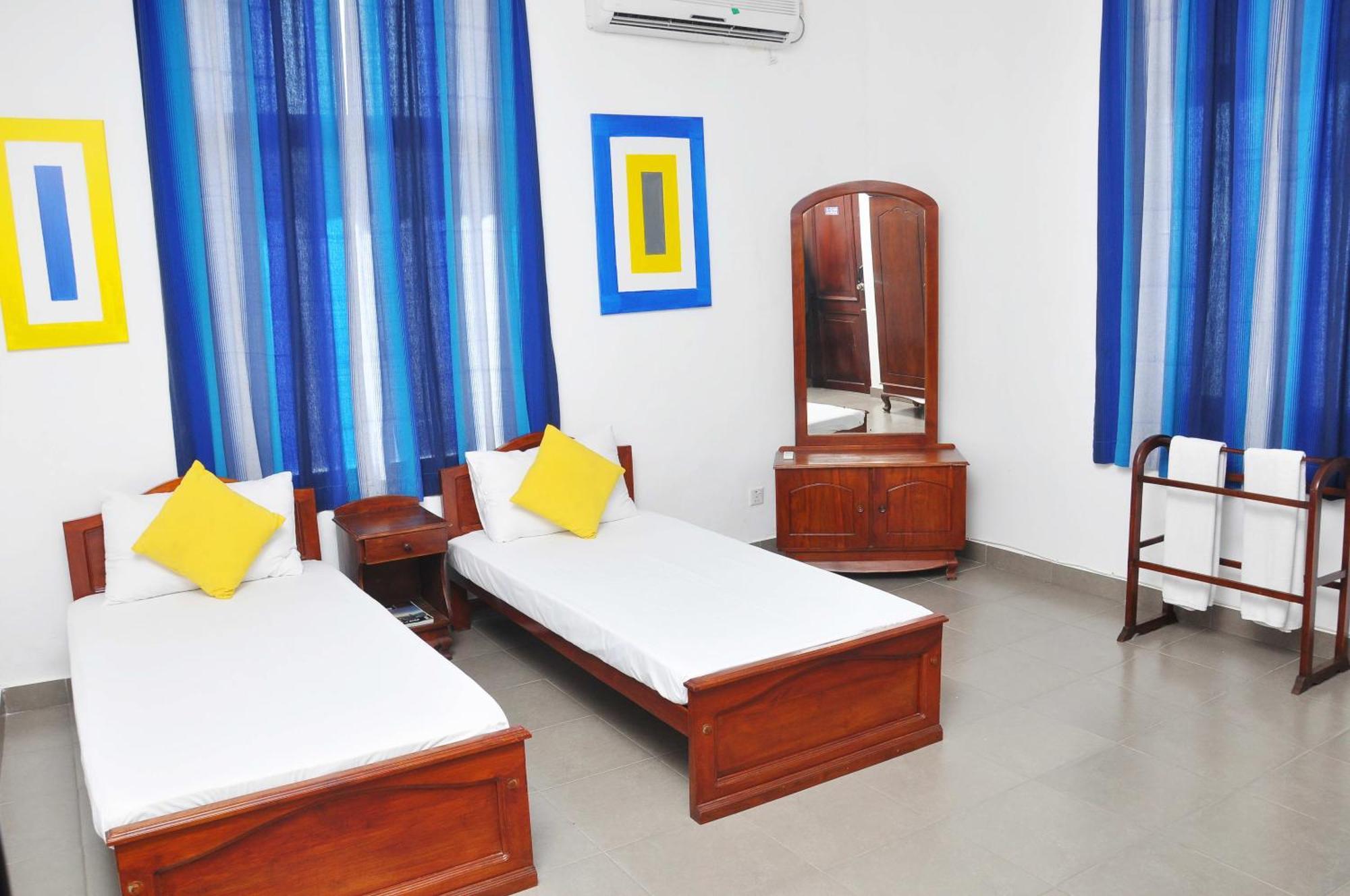 Sea View Hotel Kolombo Bagian luar foto