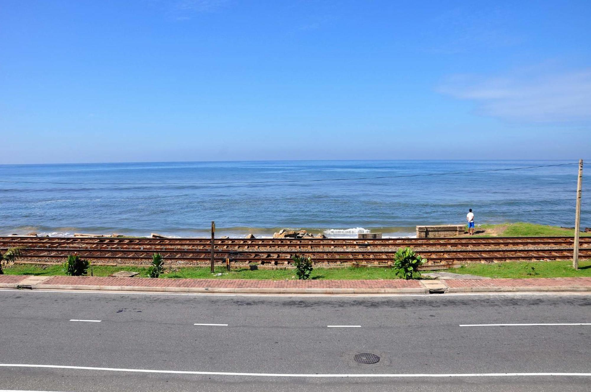 Sea View Hotel Kolombo Bagian luar foto