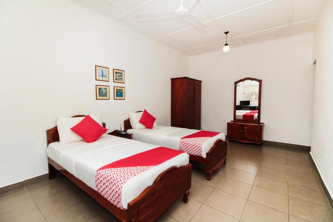 Sea View Hotel Kolombo Bagian luar foto